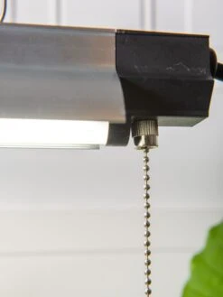 Miracle LED® Hangable LED Grow Light 10 Miracle LED® Hangable LED Grow Light -Garden Supplies Sales 3 4 crop 8612977 5517