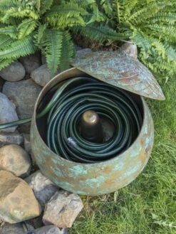 Acorn Hose Pot -Garden Supplies Sales 3 4 crop 8613361 01V