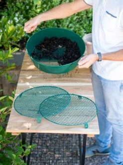 Gardener's Compost Soil Sifter -Garden Supplies Sales 8611018 168 tif