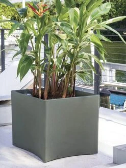 TruDrop One Pinch Planter, 23" Diameter